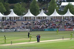 England vs Pakistan at the Rose Bowl